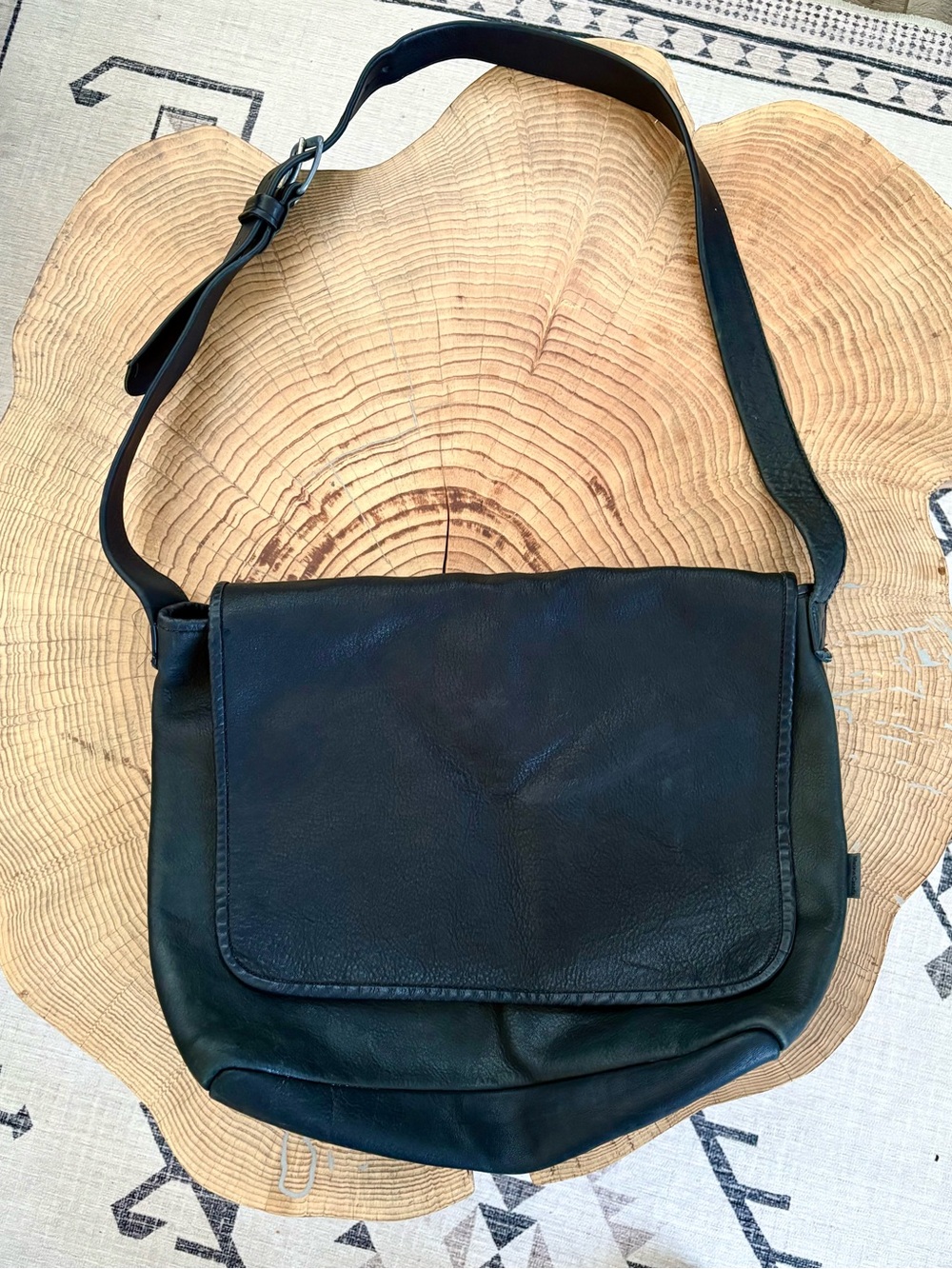 Vintage Classic Black Leather Crossbody Messenger Bag